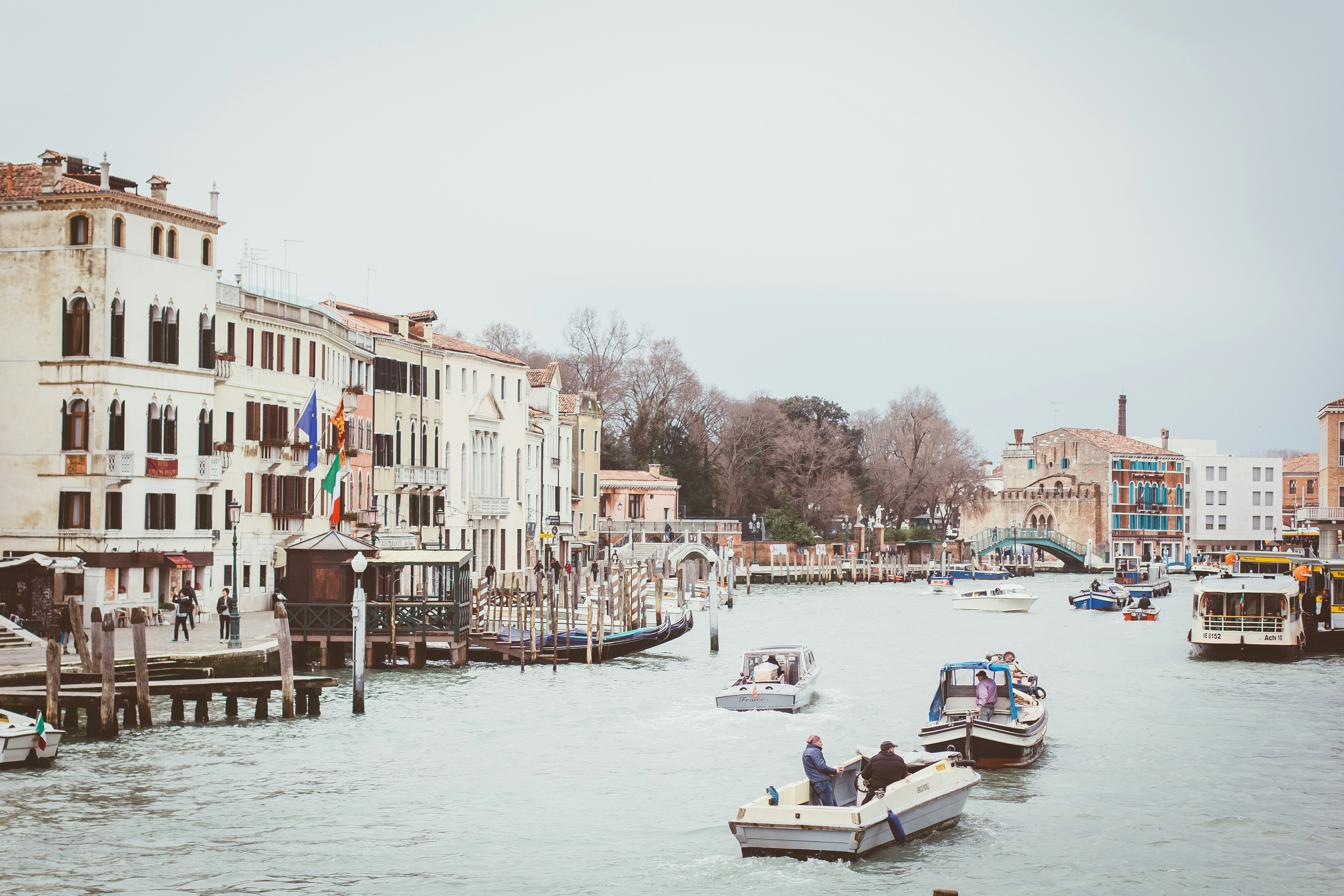 Photo by eugenezhyvchik