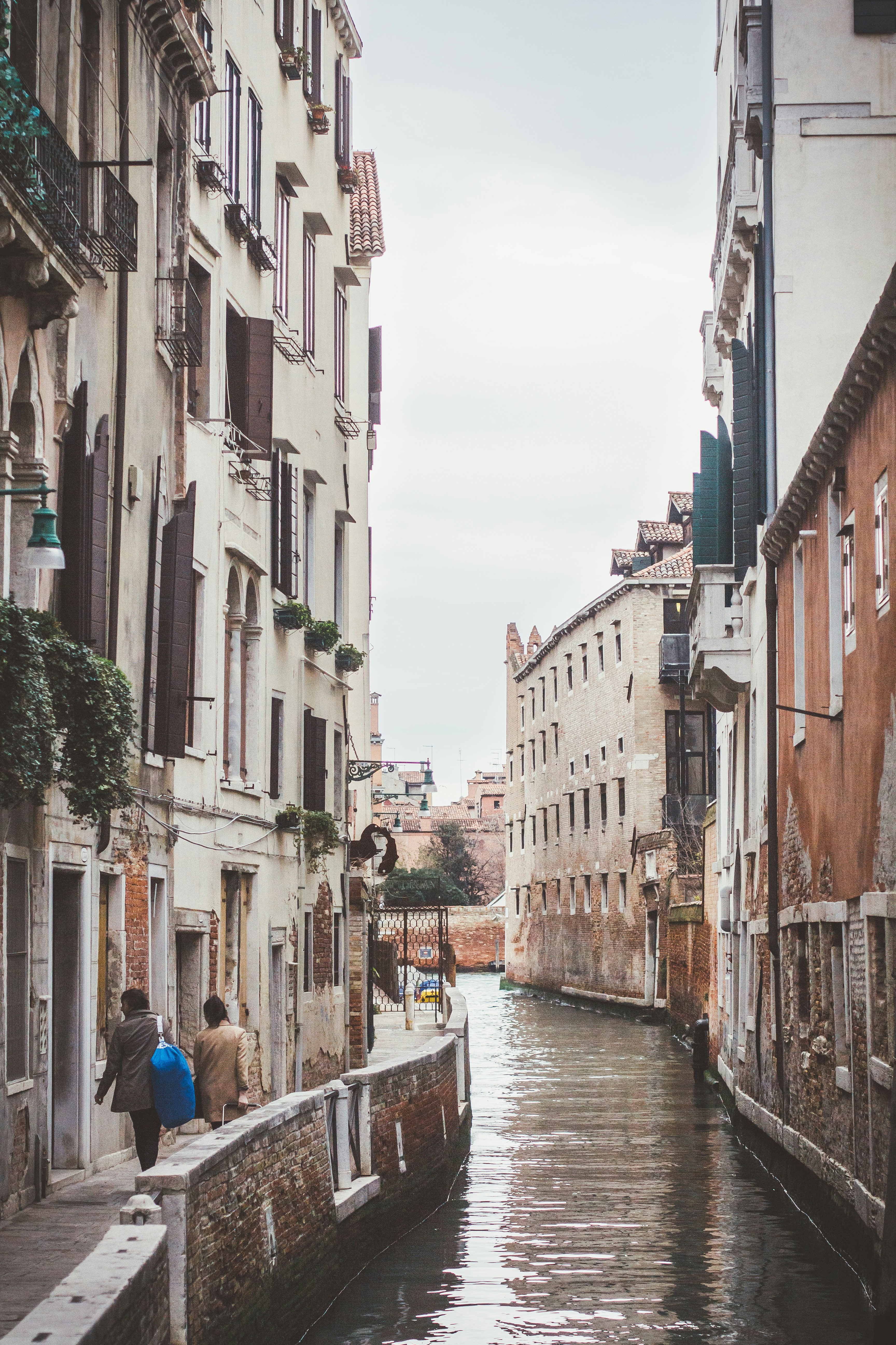 Photo by eugenezhyvchik