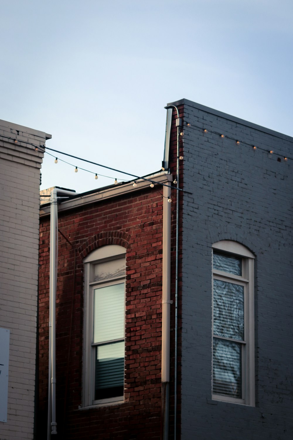 brown and gray concrete building