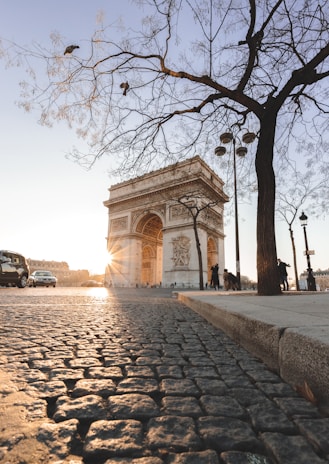 Arch de Triomphe: best paris travel guide