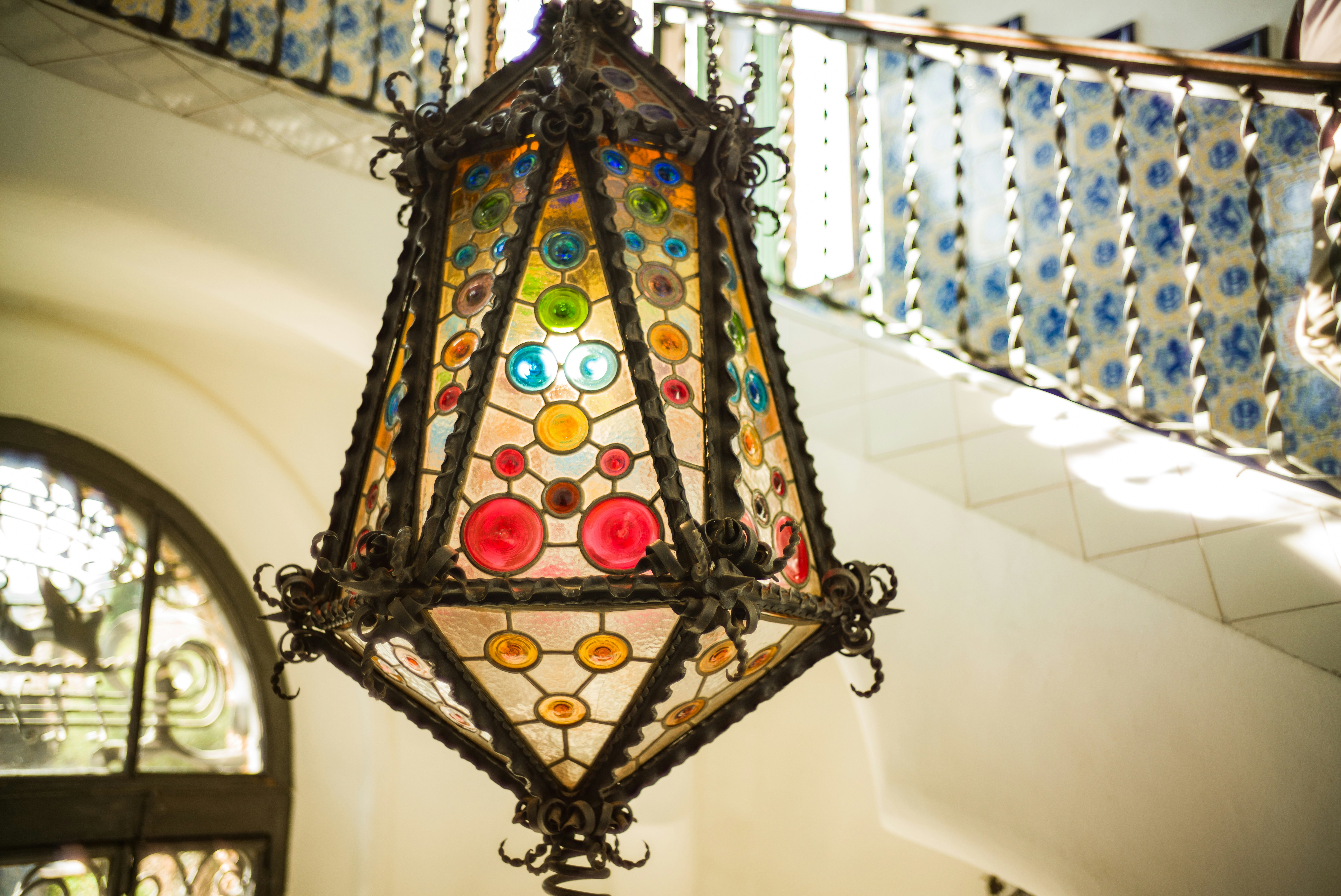 black and multicolored pendant lampo