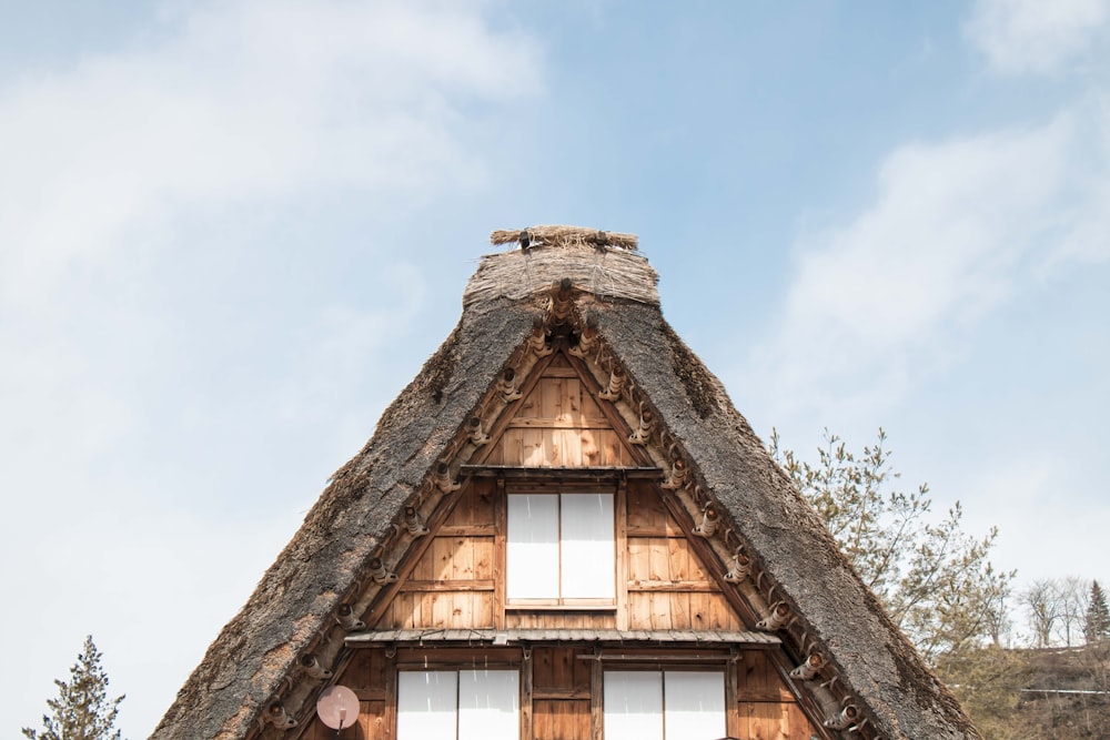 brown wooden house photography