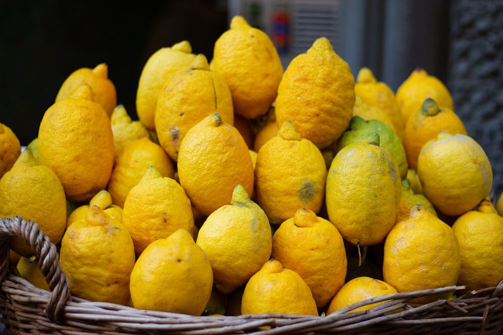 pile of lemons