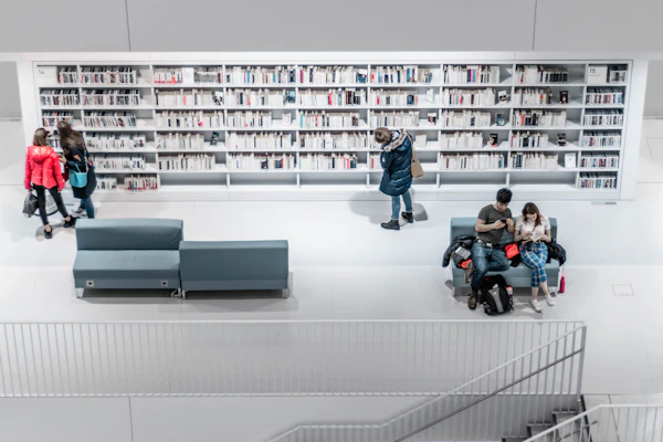 Bibliothèque centrale et espaces de lecture