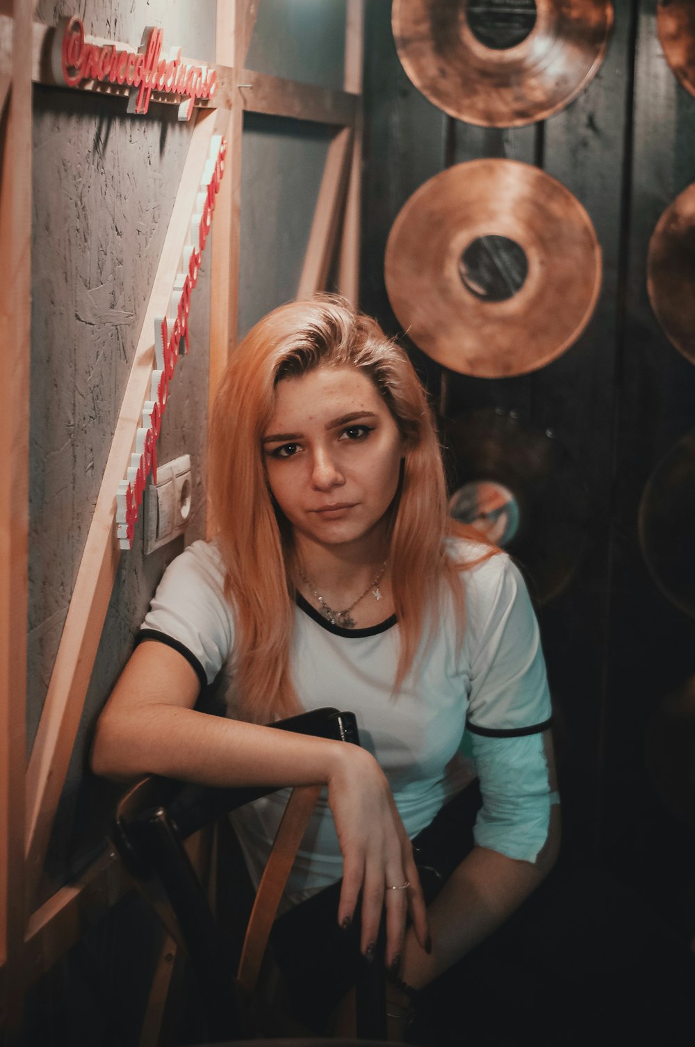 woman wearing white shirt