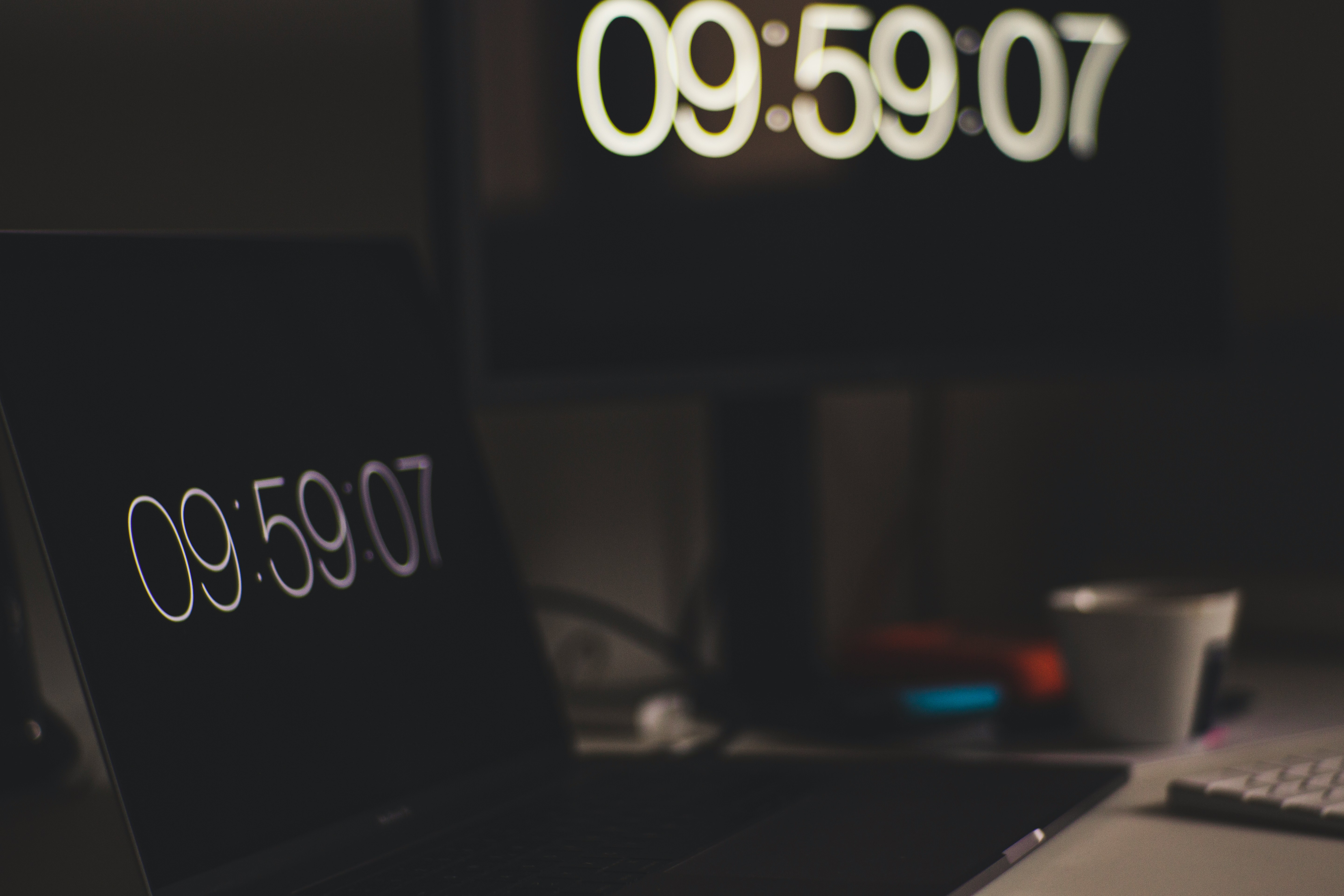 Is There Really a 'Lucky Hour'? The Truth About Jackpot Timing Myths in Australian Online Casinos
