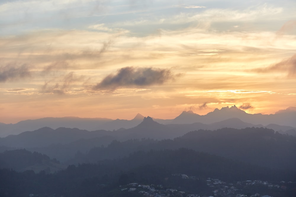 silhoette of mountain scenery