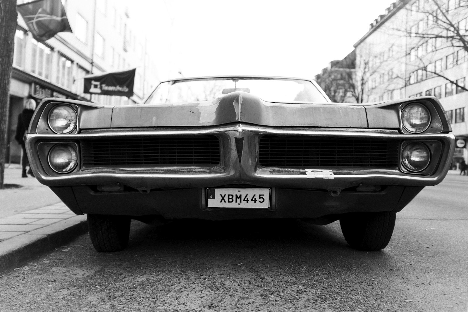 Fujifilm X100S sample photo. Black car photography