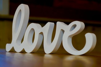 love freestanding marque