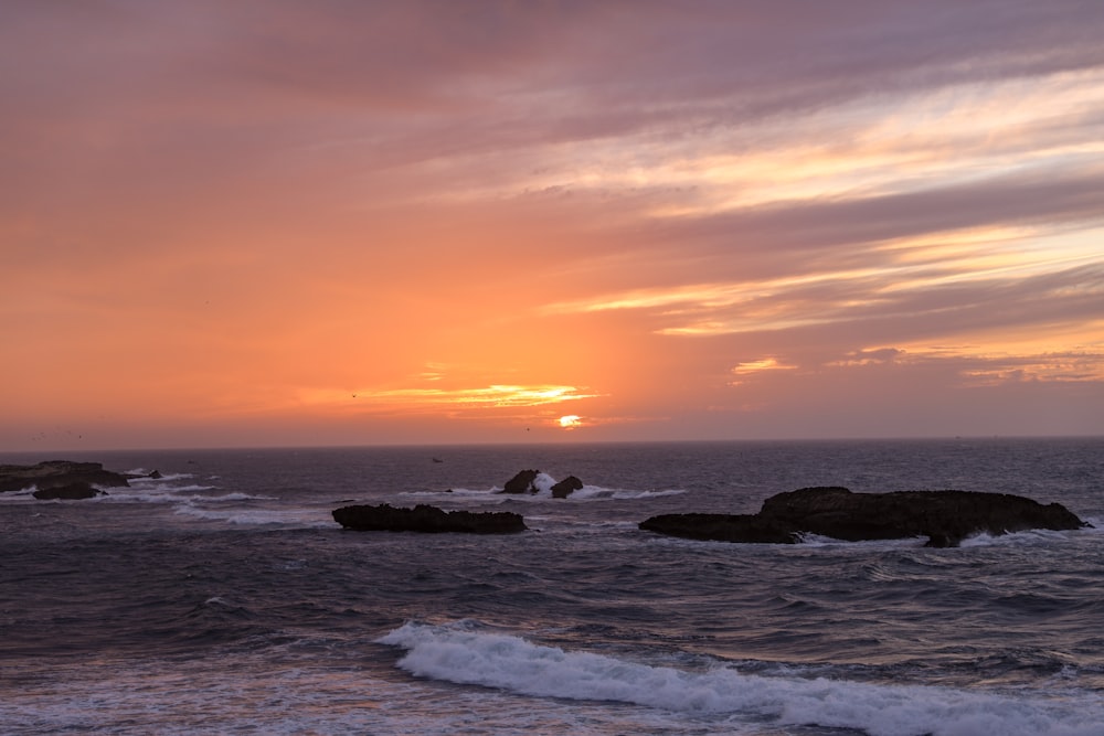 ocean waves sunset scenery