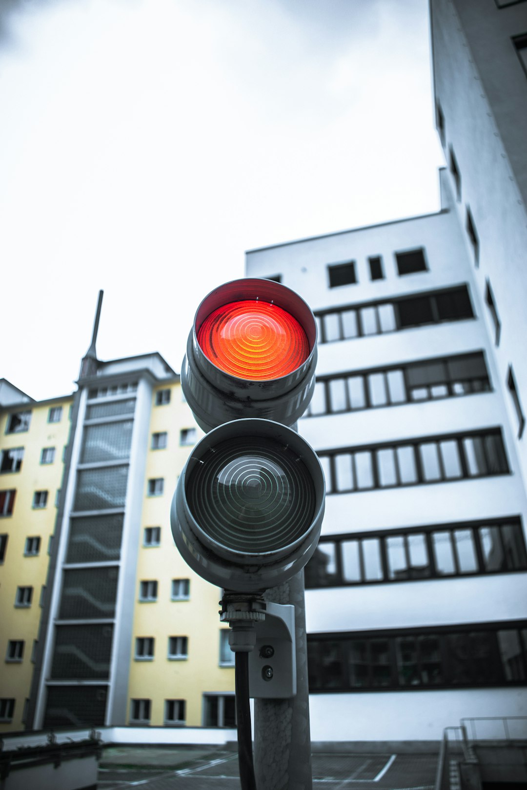 close-up of gray-framed traffic light