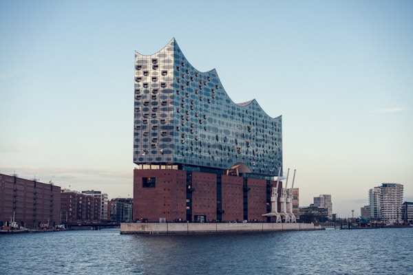 building surrounded by body of waterby Jonas Tebbe