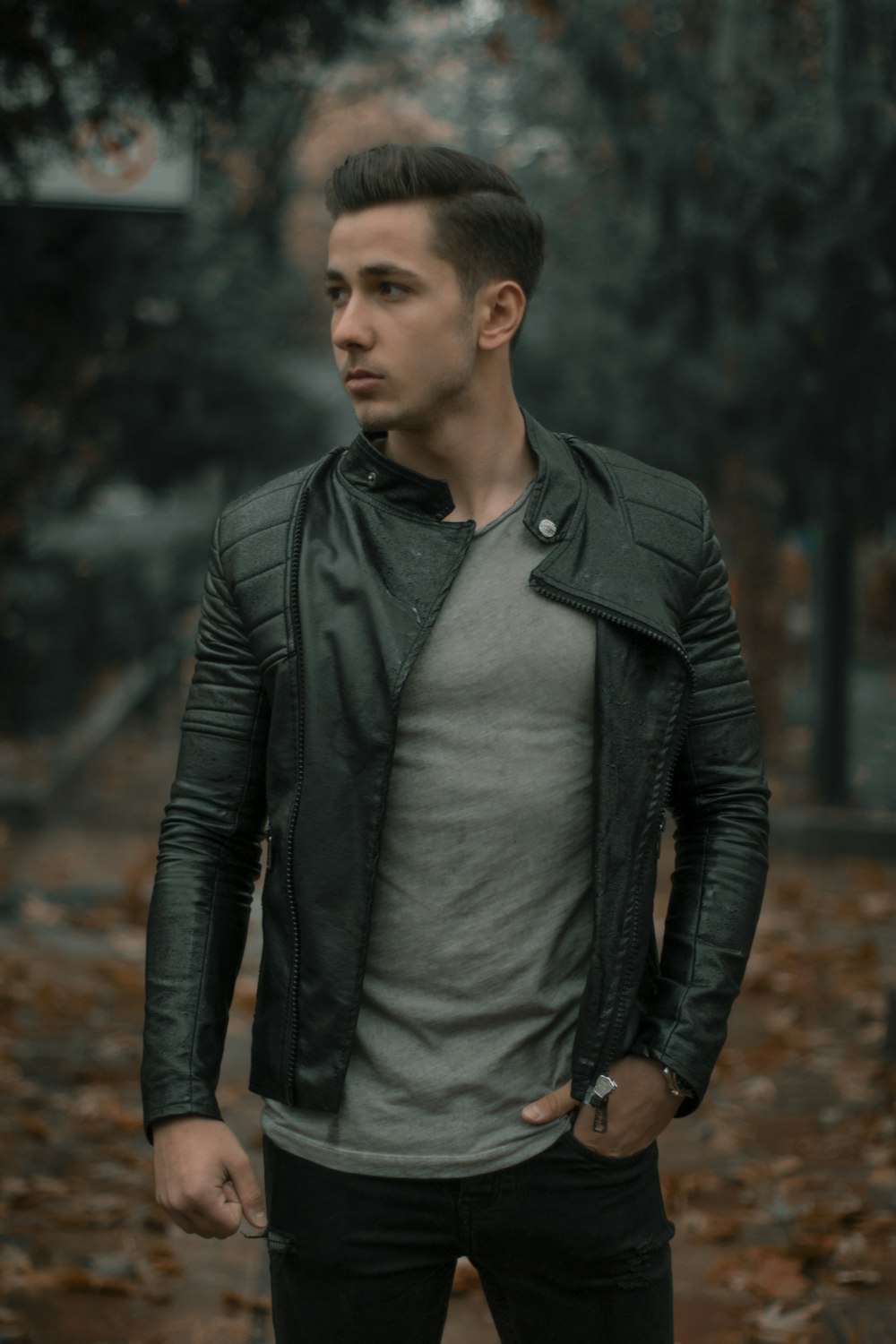 Man wearing black full-zip leather jacket photo photo – Free Tehran Image  on Unsplash