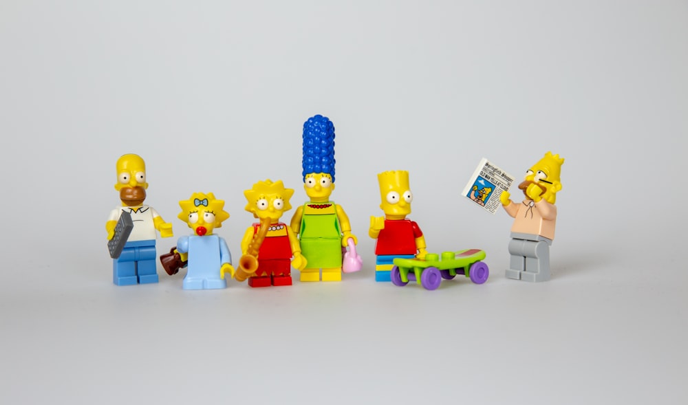 figurine della famiglia Simpson