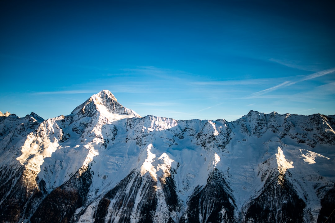 white snowcape mountain