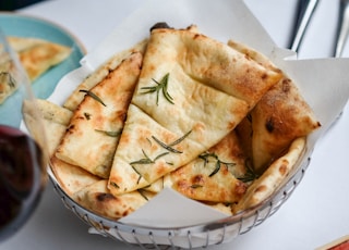 selective-focus photograph of bowl of food