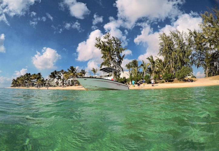 Ile Des Deux Cocos Island