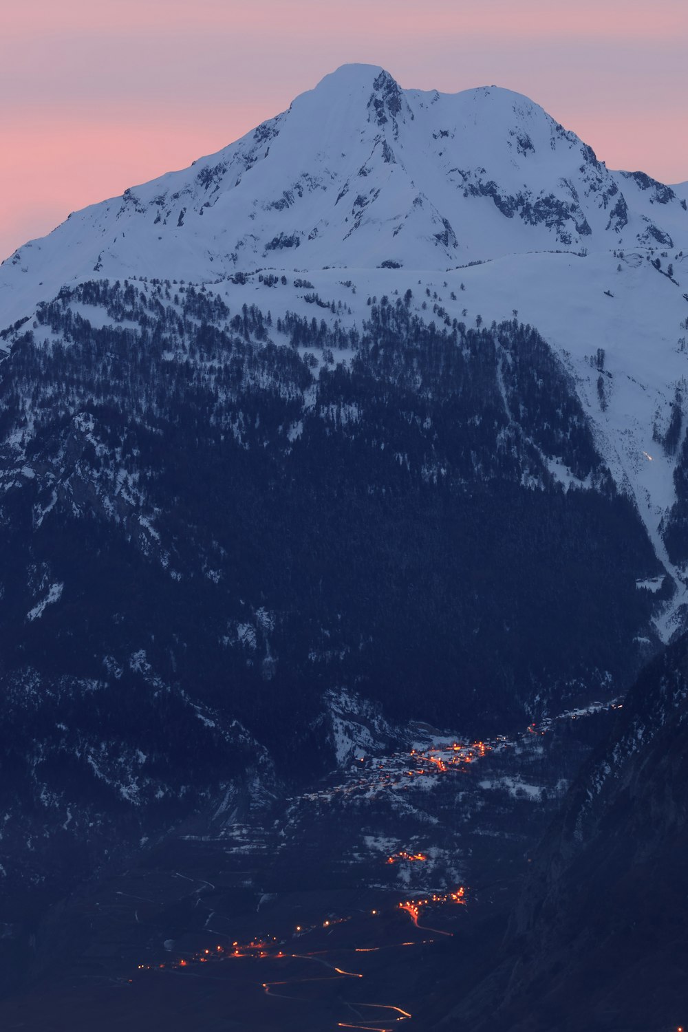 Cap de montagne par la neige