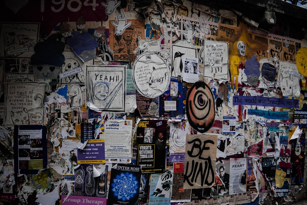 JavaScript debate : named imports VS default imports