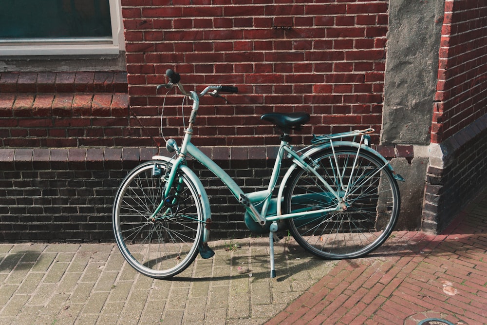 green commuter bike