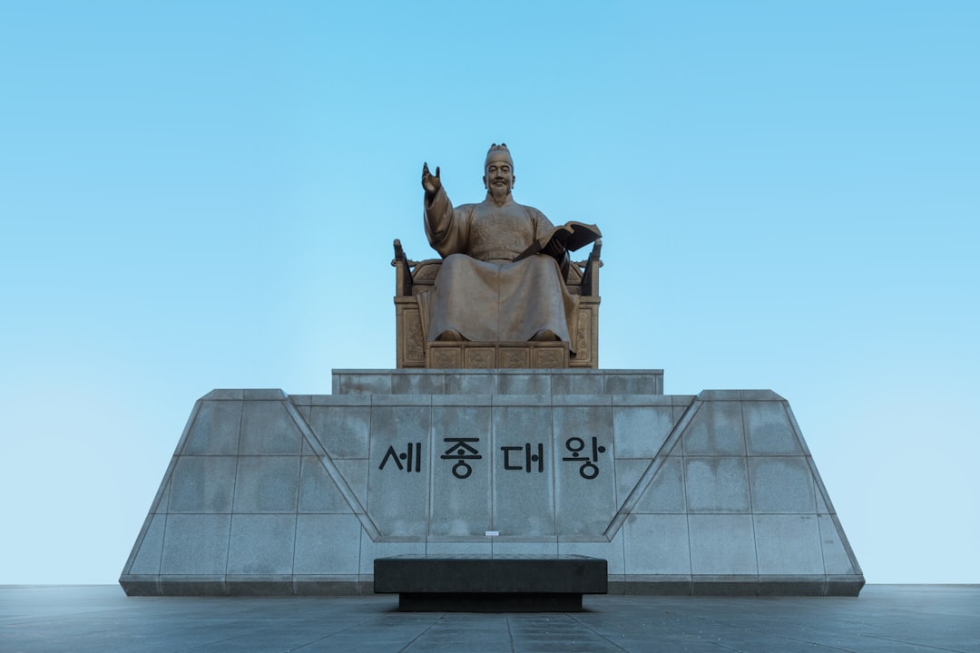 Korean statue during daytime