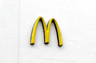 yellow McDonald logo