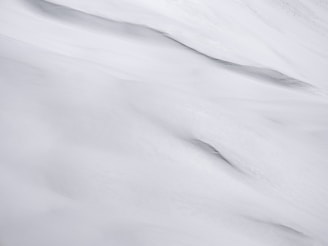 white snowfield during day time
