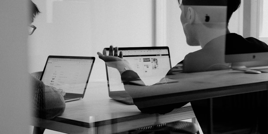 Comparison of task management tools on different devices