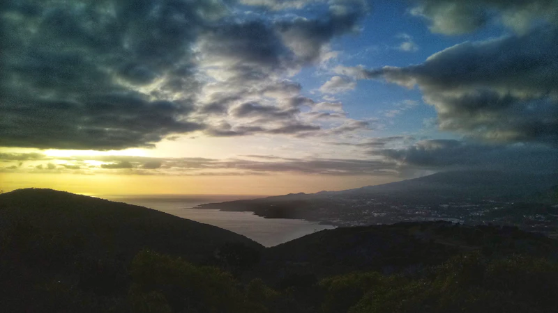 Západ slunce nad Angrou