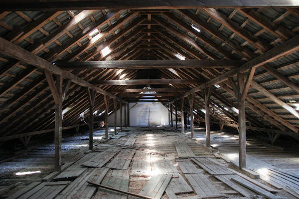 Crawl space wooden framing