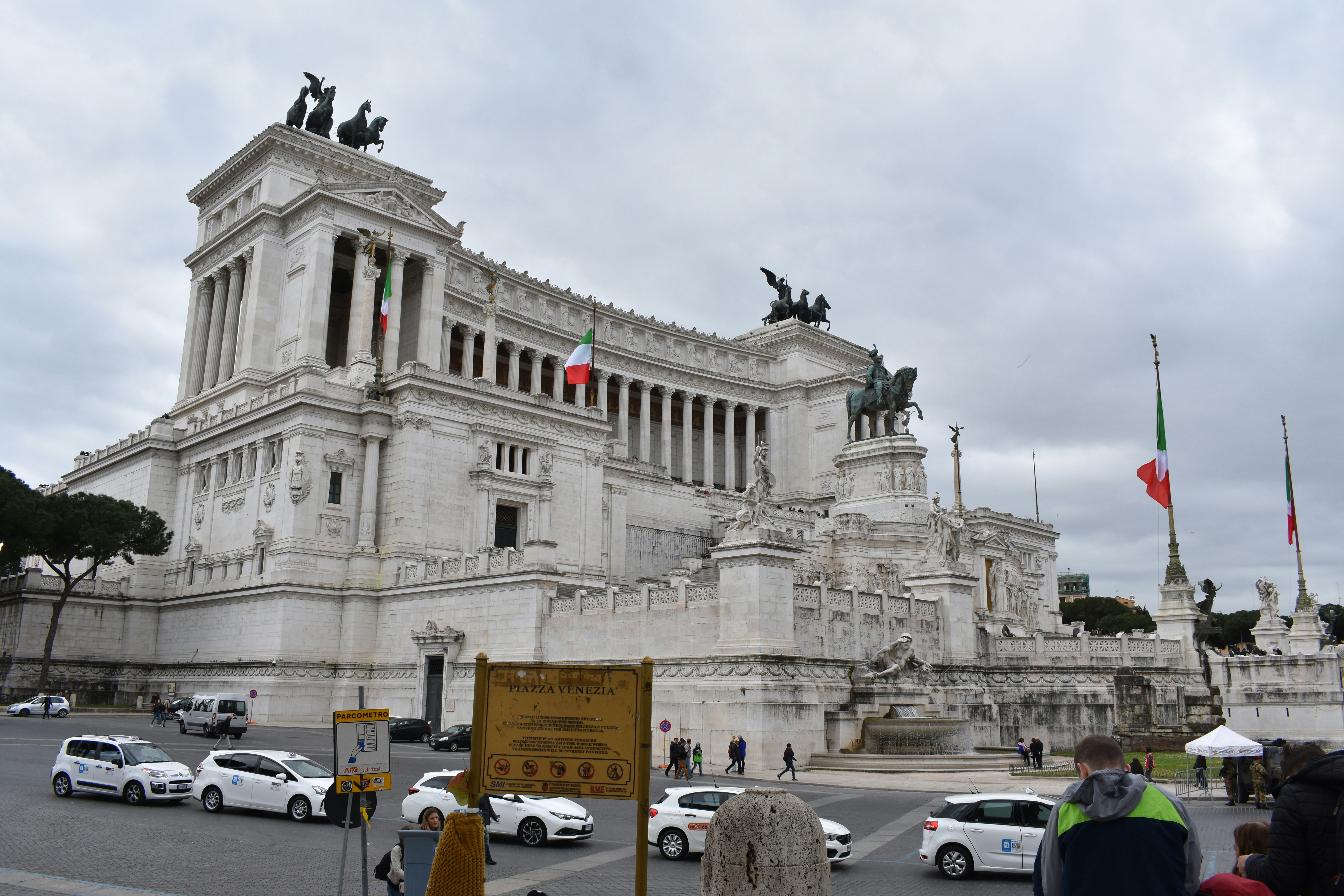 photo-1553993916-335a3dcd11a1 أبسطهالك: توفر حلول حكومية متكاملة في سان مارينو