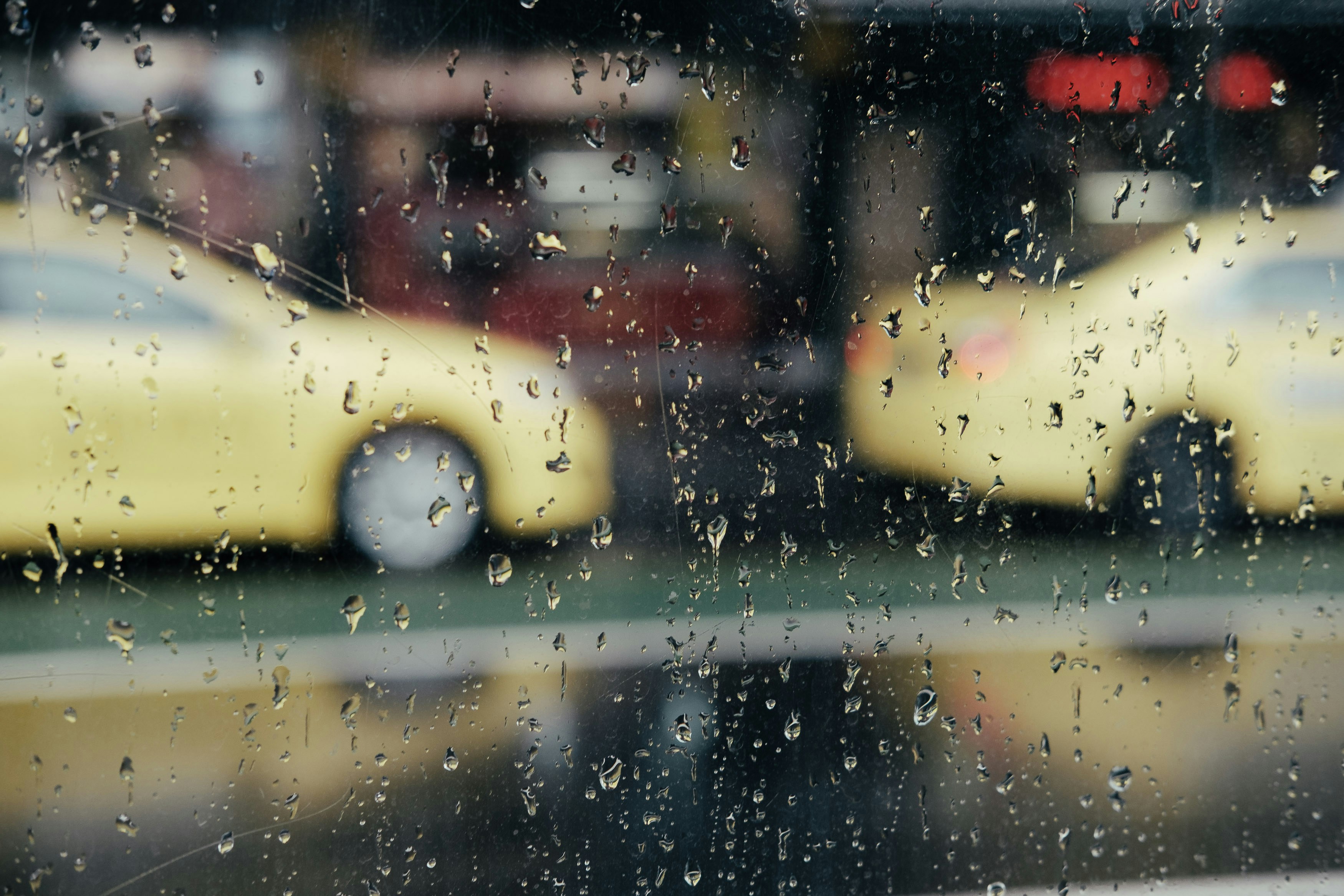 yellow taxi rain city, wallpaper, NYC Taxi Cabs: A Symbol of the City 4