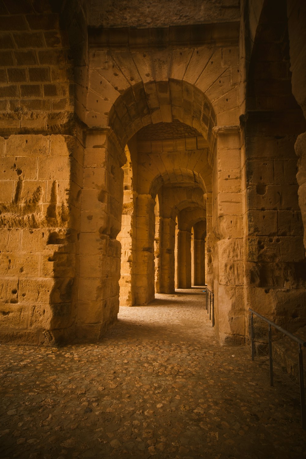 Interior de un edificio de hormigón