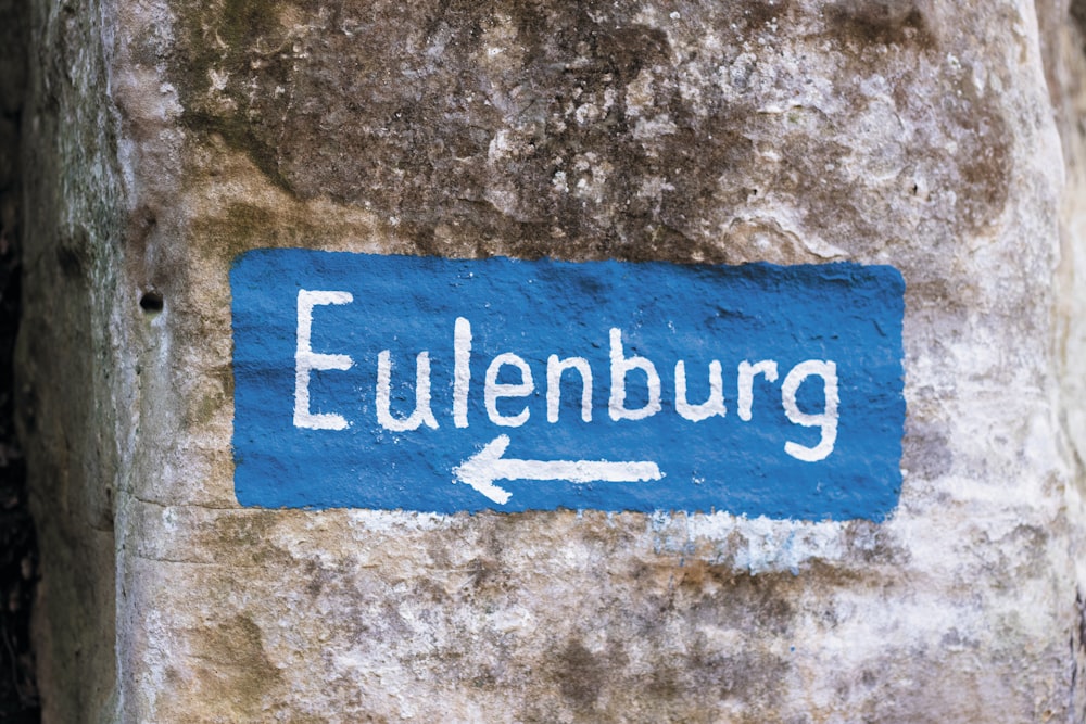 Eulenburg with arrow painted on wall