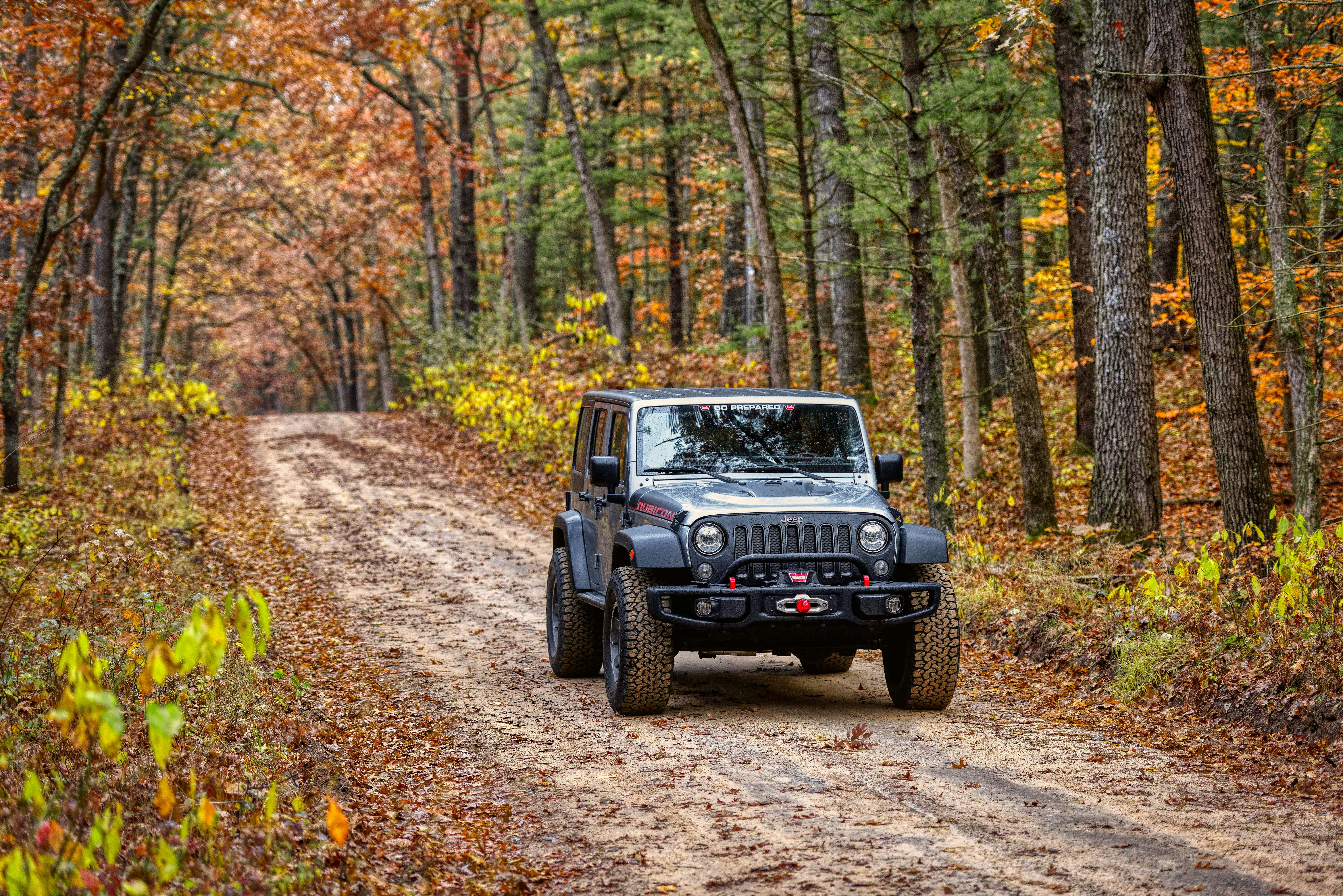 350 Jeep Pictures Hd Download Free Images Stock Photos On Unsplash