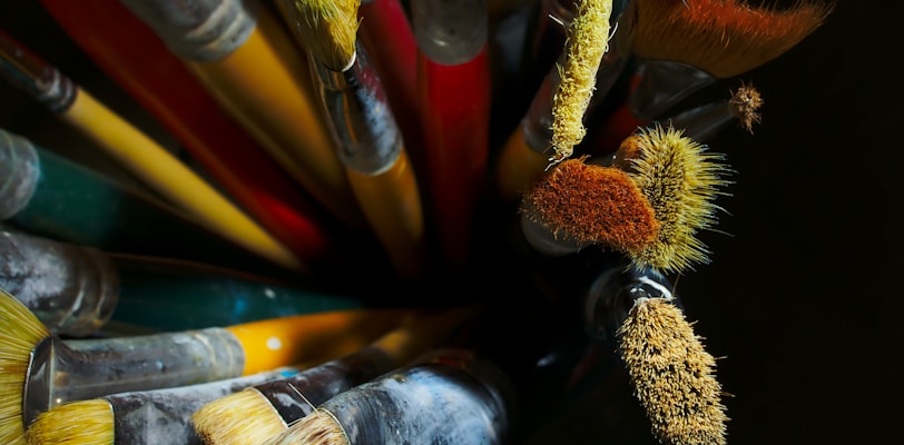 assorted-color paintbrush lot