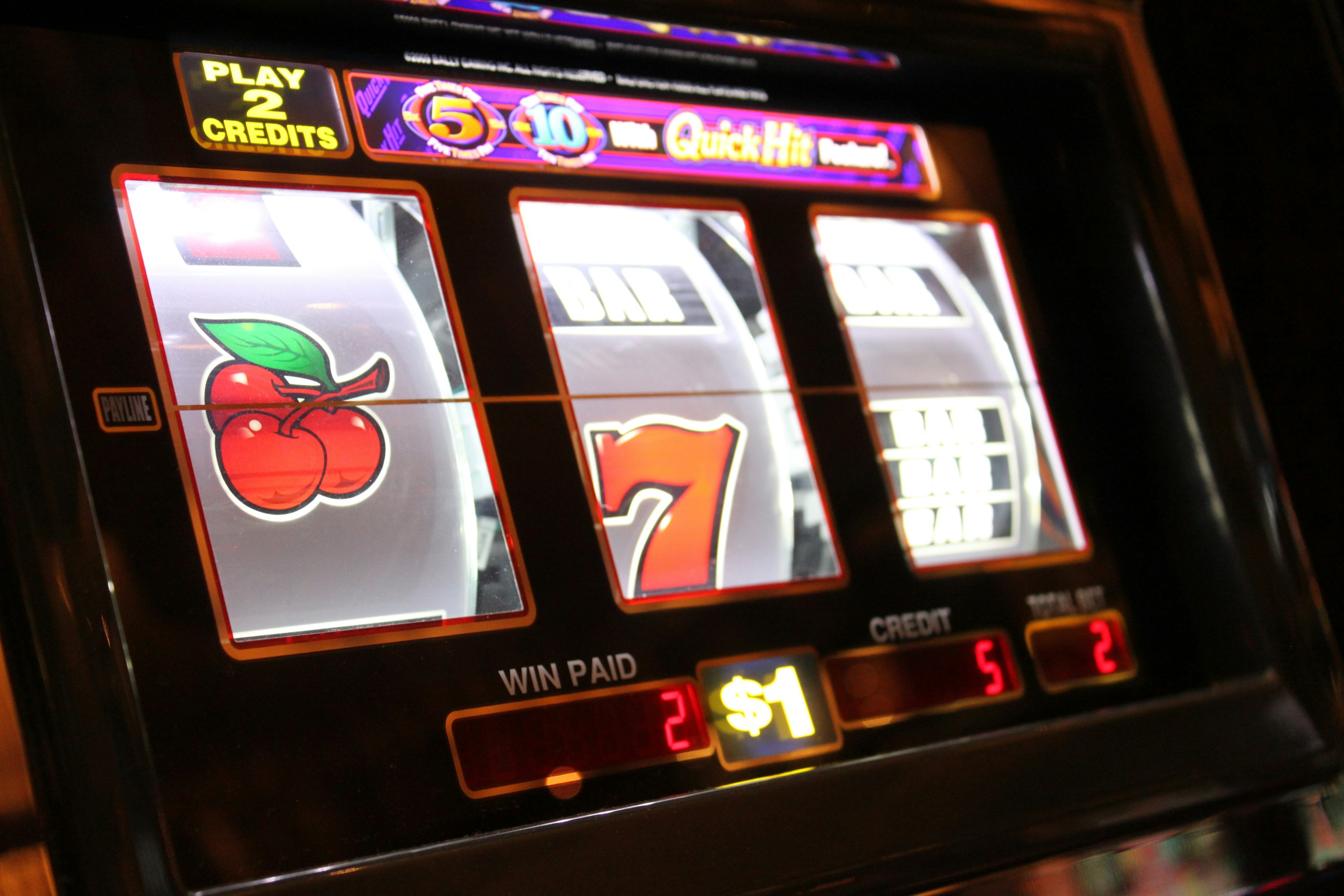 Functional Programming with Python — Building a Simple Slot Machine