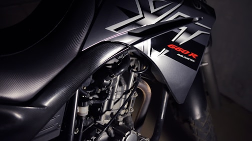 The Taruqa 125 EFI showcasing its EFI system.