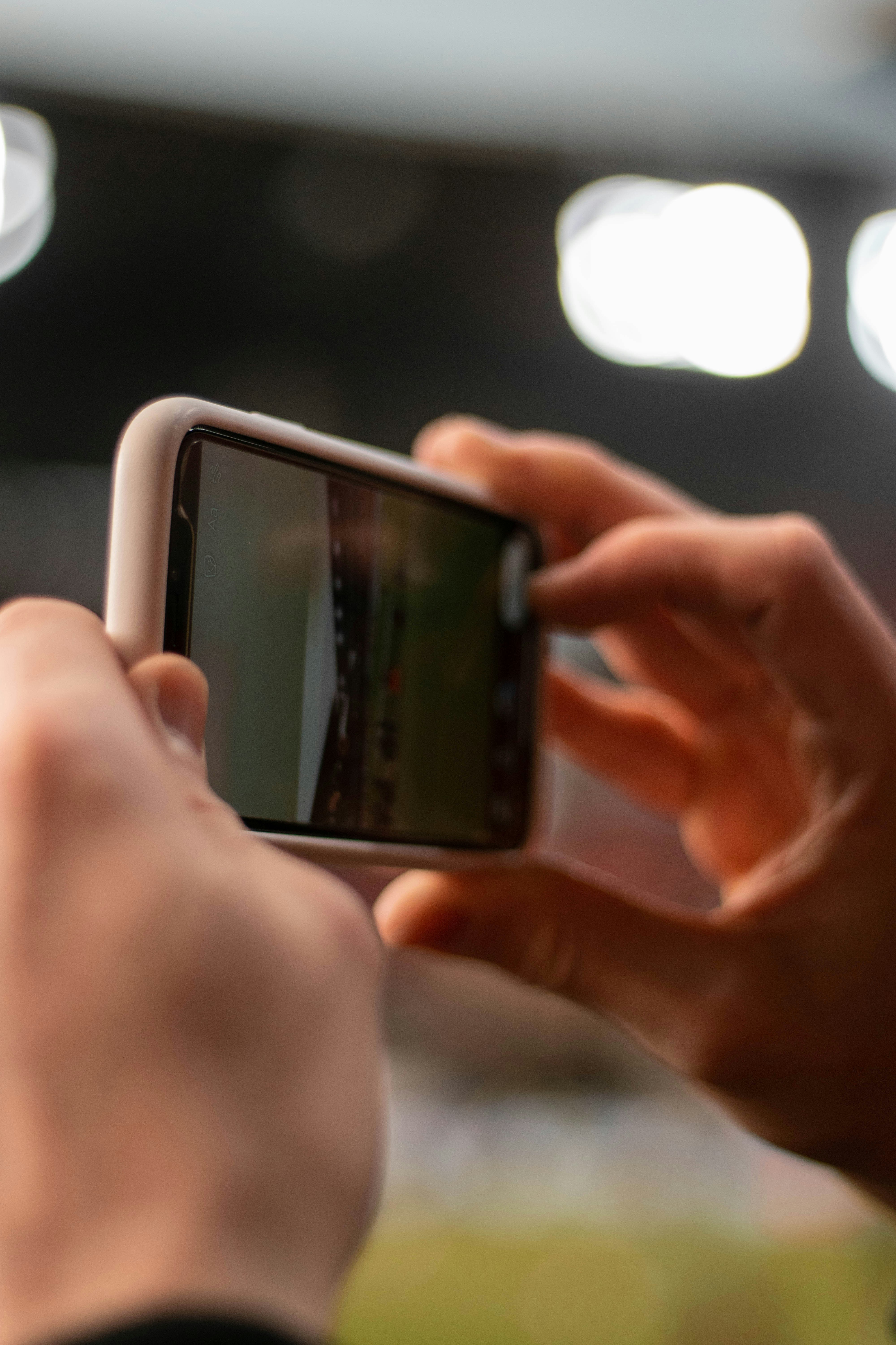 苹果软胶手机壳测评分析，舒适与保护的完美结合