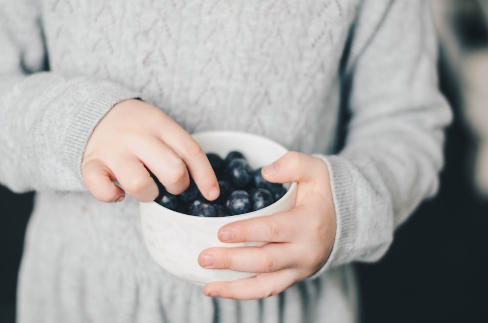 blueberries in bowl