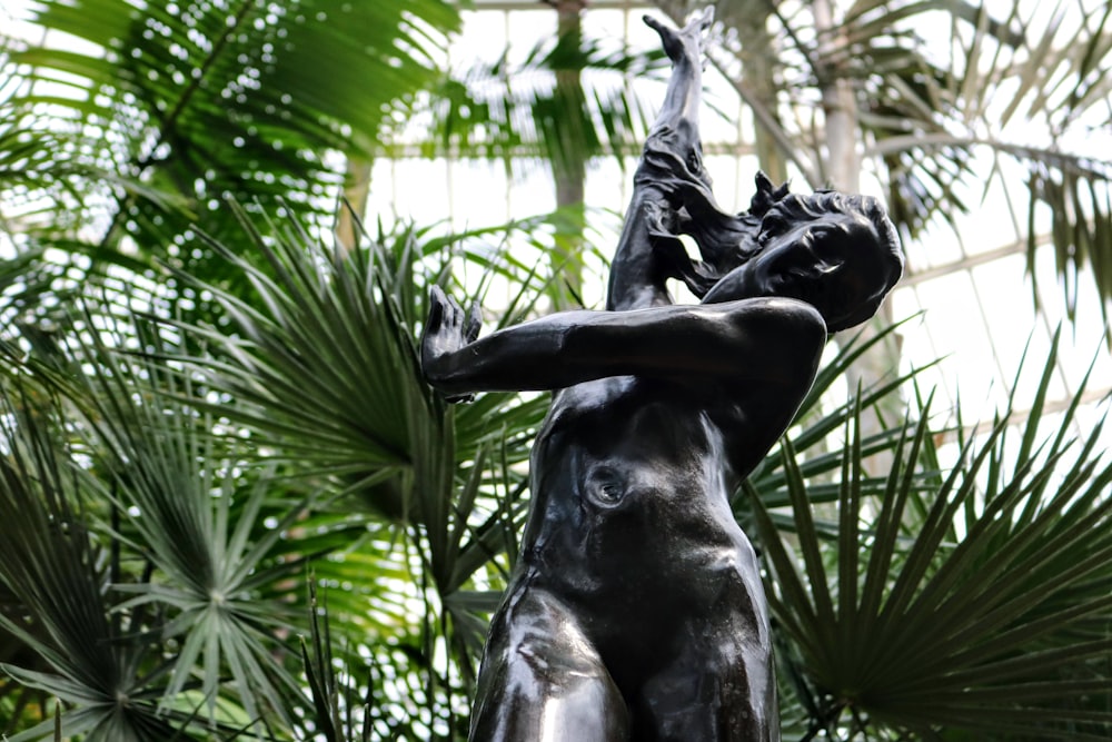 nude woman statue