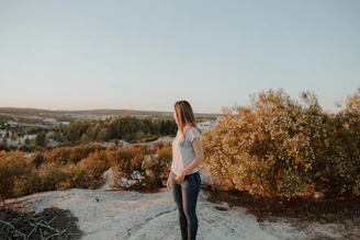woman wearing white shirt
