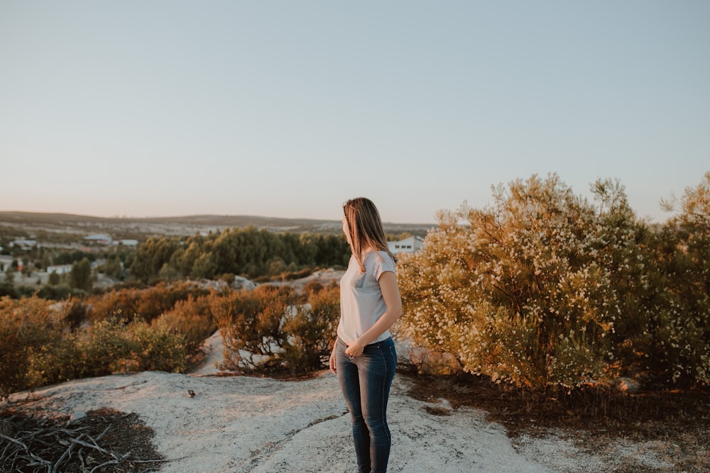 woman wearing white shirt