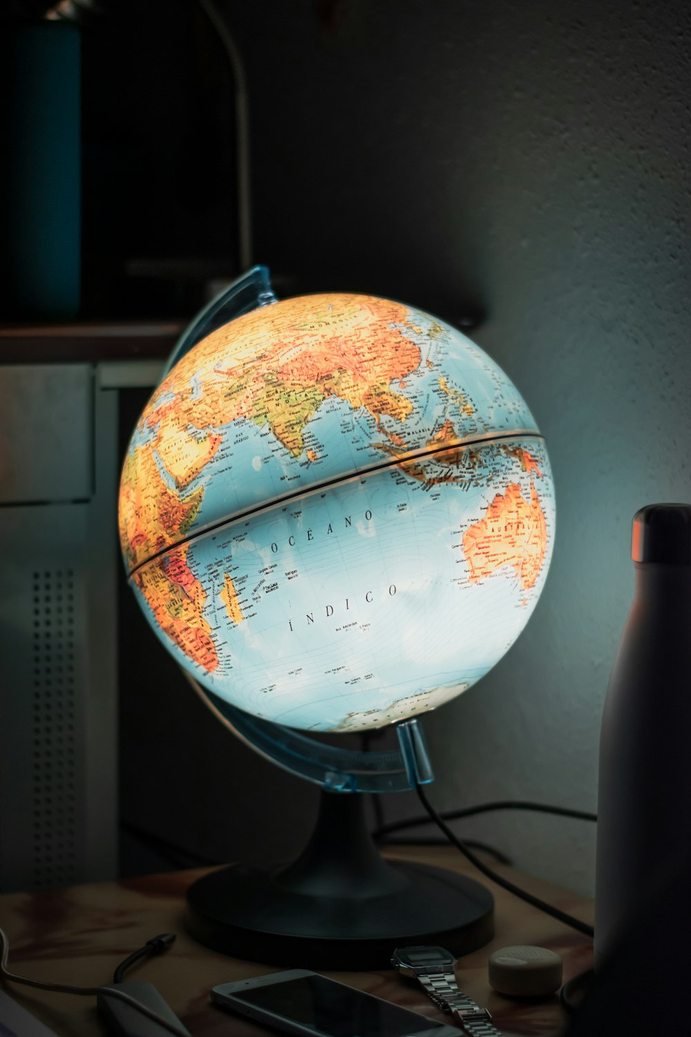 Globe de bureau LED bleu et marron