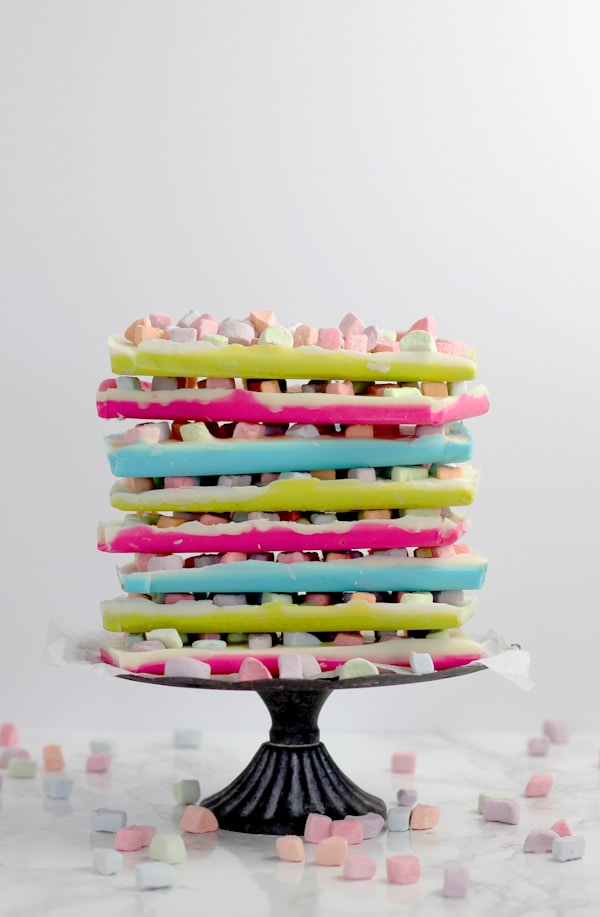 Marshmallow dessert on black dessert stand