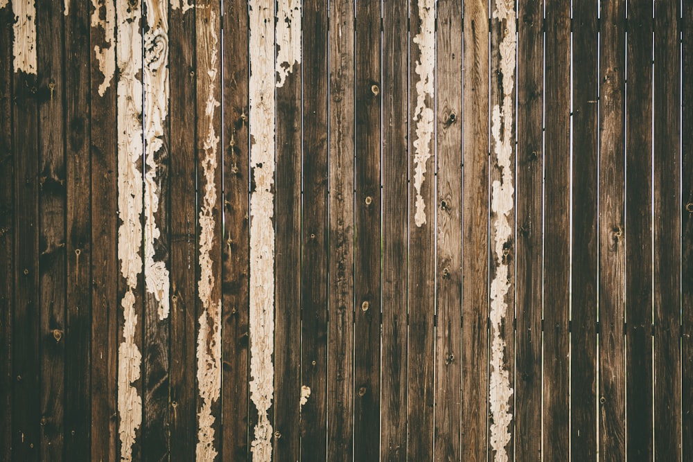 brown wooden pallet fence