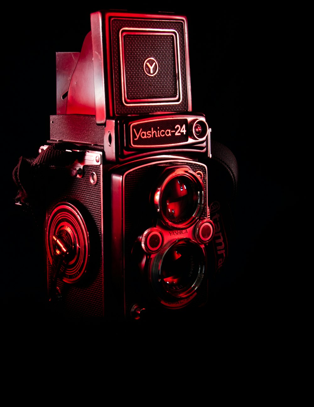 black Yashica 24 dual-lens reflex camera