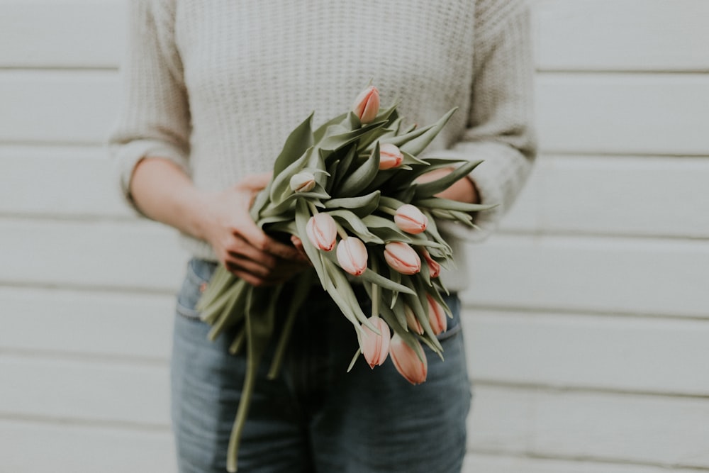 Femme Holdi Bouquet de Fleurs