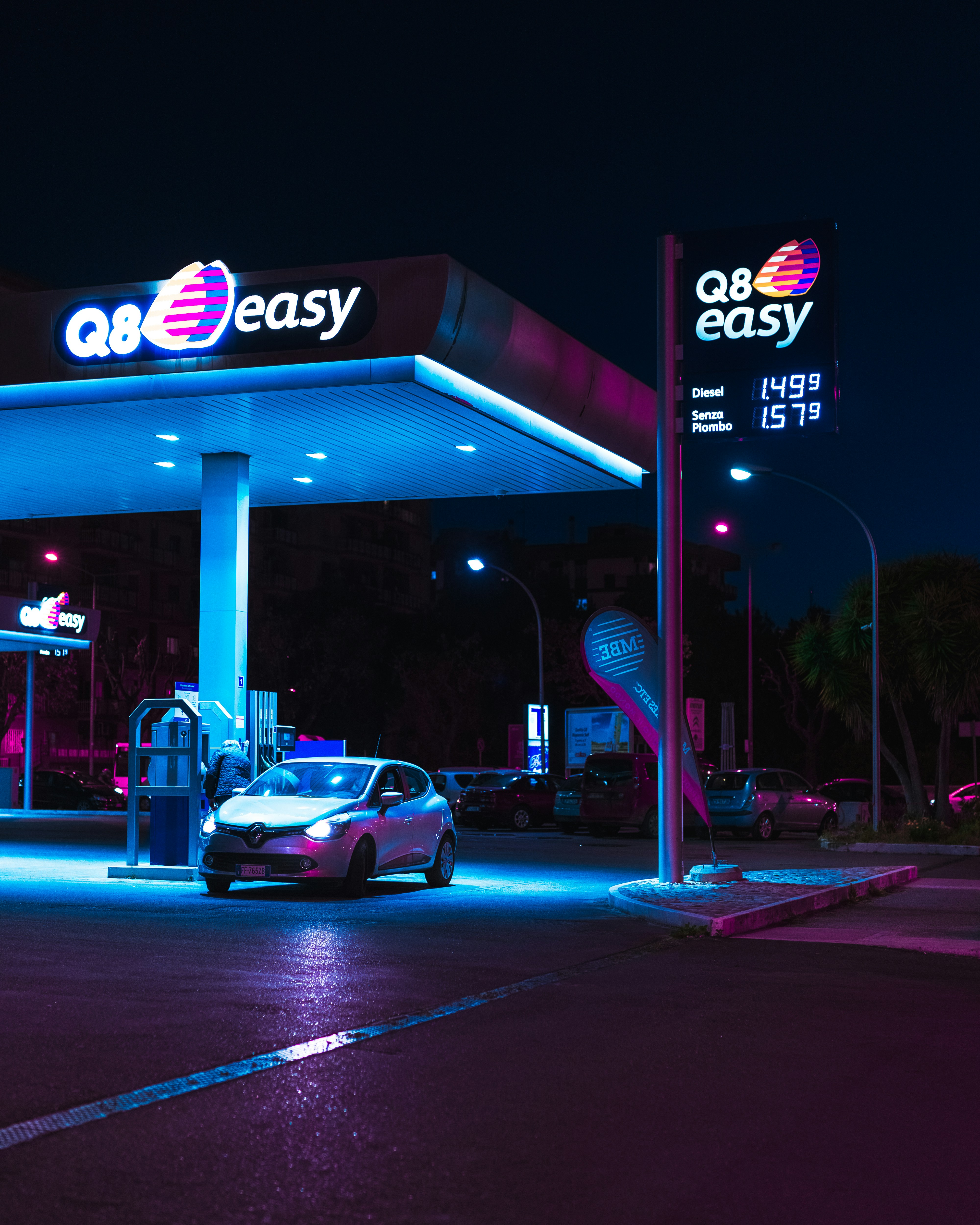 Q8 Easy gasoline station