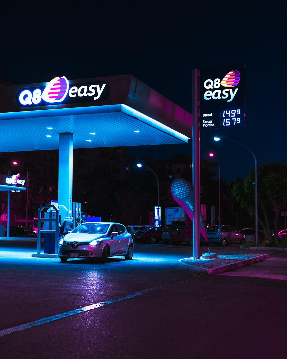 Q8 Easy gasoline station